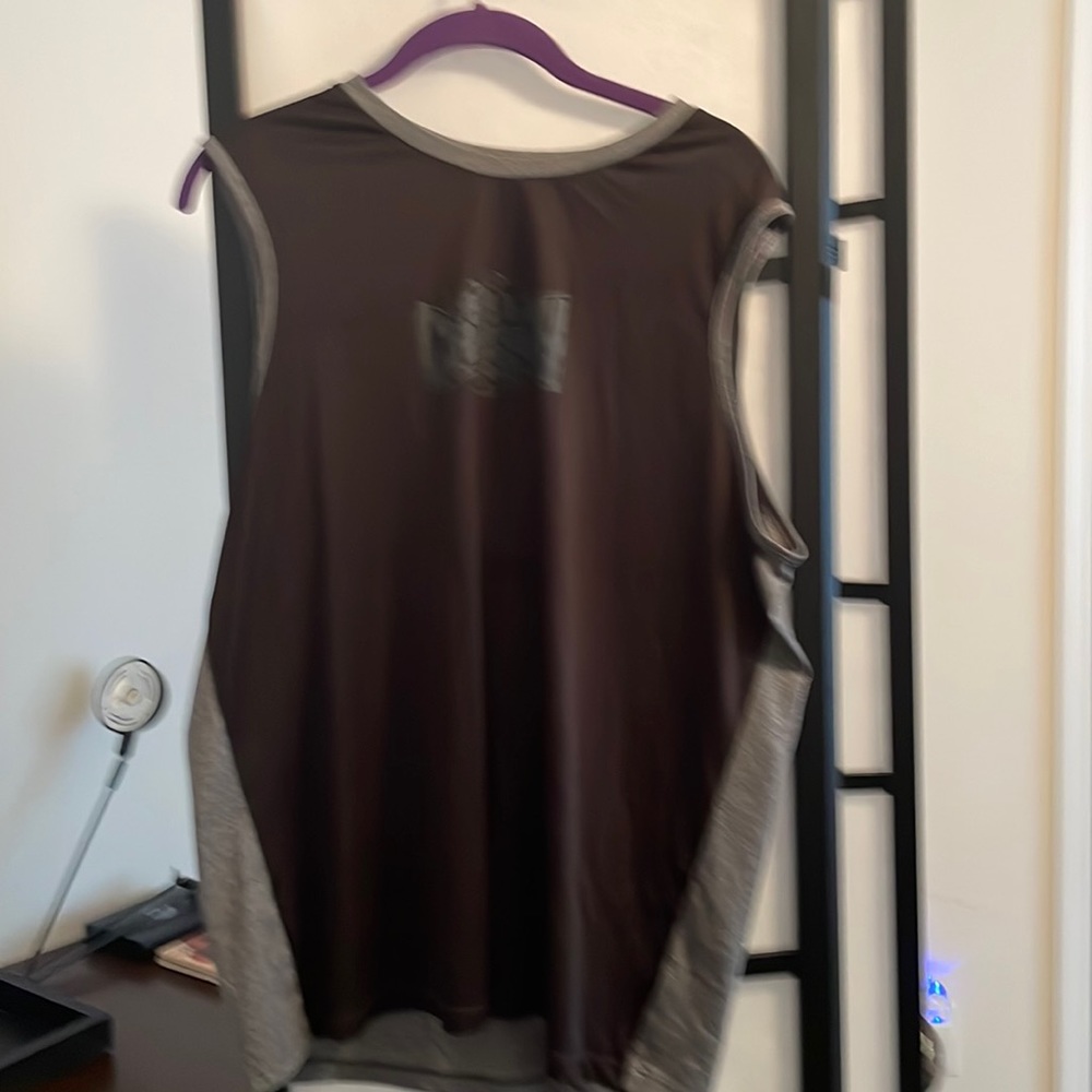 Crunch workout tank